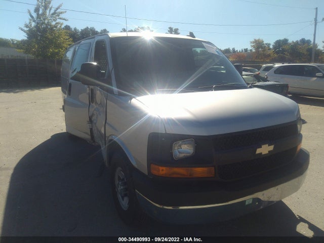 Chevrolet EXPRESS CARGO VAN 2017 1GCWGAFG9H1180701 Image 1