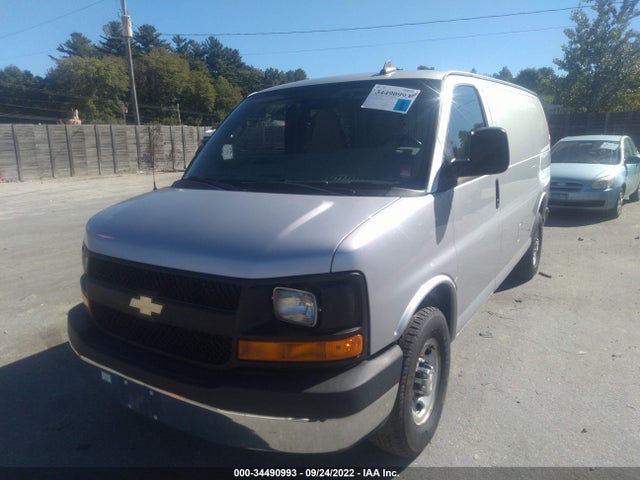Chevrolet EXPRESS CARGO VAN 2017 1GCWGAFG9H1180701 Image 2