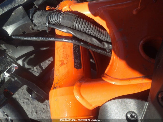 2021 KTM 890 DUKE R VIN: VBKTU9401MM808404
