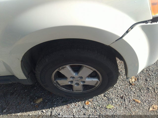 2009 FORD ESCAPE XLT VIN: 1FMCU93779KA51460