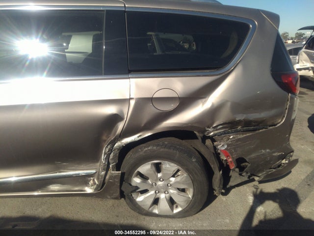 2018 Chrysler Pacifica Hybrid, VIN: 2C4RC1N73JR213512