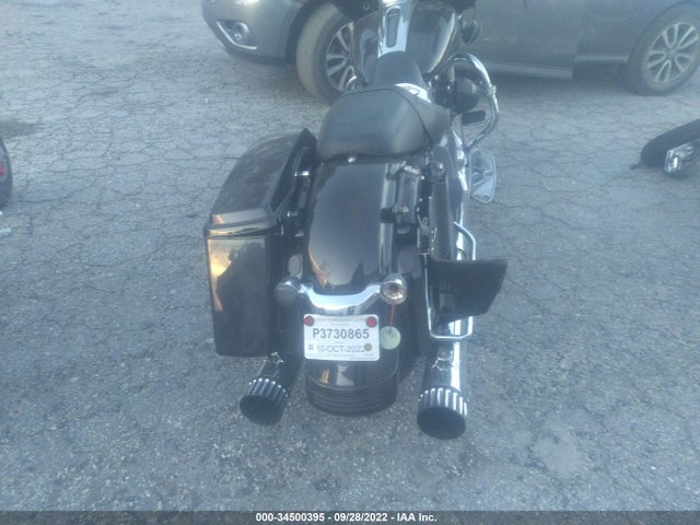 2011 HARLEY-DAVIDSON FLHX VIN: 1HD1KB410BB651258