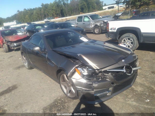 2015 Mercedes-Benz SLK-Class, VIN: WDDPK4HA5FF106131