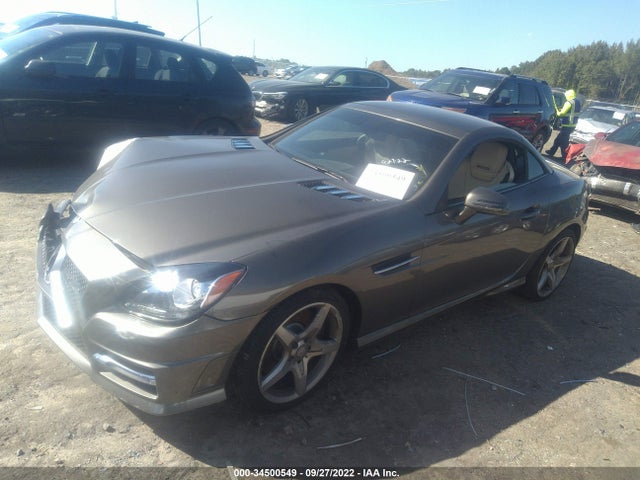 2015 Mercedes-Benz SLK-Class, VIN: WDDPK4HA5FF106131