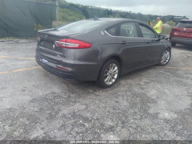 2019 Ford Fusion, VIN: 3FA6P0LU1KR120239