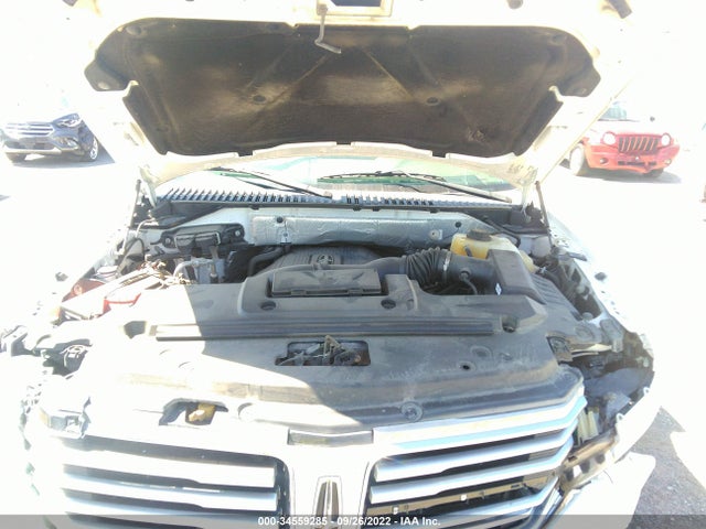 2016 Lincoln Navigator, VIN: 5LMJJ2HT5GEL11263
