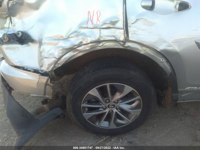 2018 Toyota RAV4, VIN: JTMRJREV1JD237121