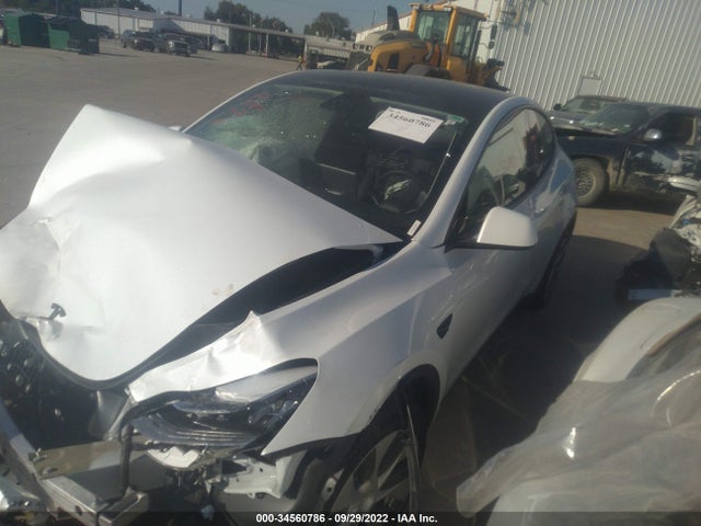 Tesla Model Y Long Range 2022 7SAYGAEE3NF359606 Image 2