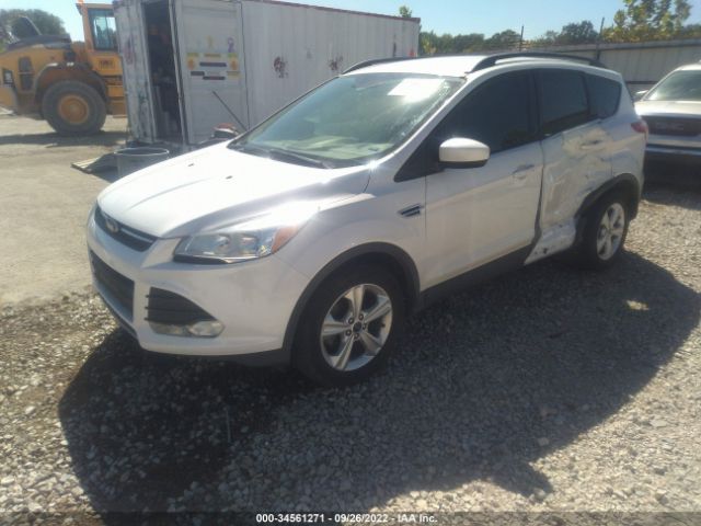 1FMCU0GX9GUA37745 Ford ESCAPE SE