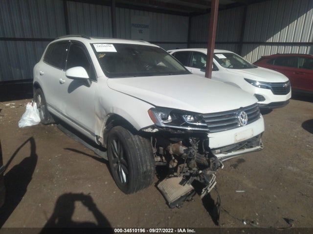 2015 Volkswagen Touareg, VIN: WVGEP9BP7FD006374