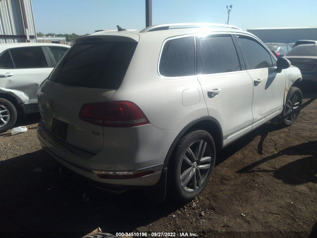 2015 Volkswagen Touareg, VIN: WVGEP9BP7FD006374