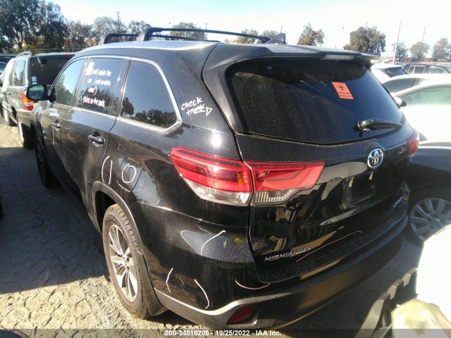 2018 Toyota Highlander, VIN: 5TDJZRFH2JS813236