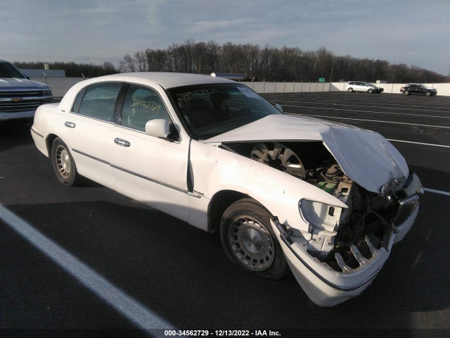 1999 1LNHM81W1XY648088 main image