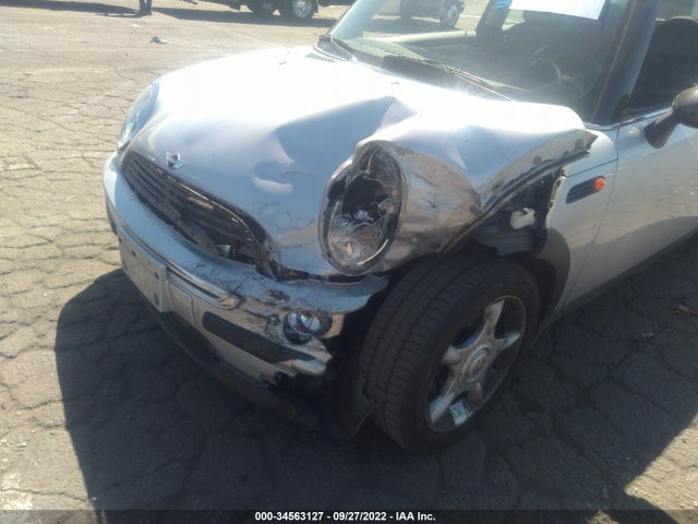 2003 MINI COOPER HARDTOP VIN: WMWRC334X3TC46183