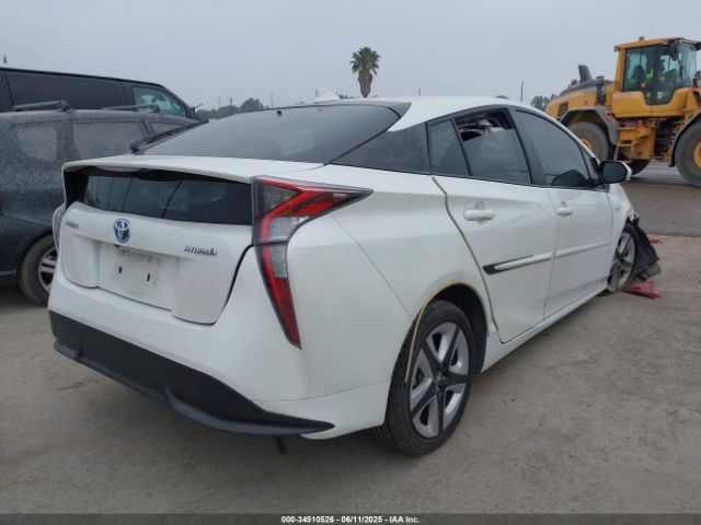 JTDKARFU4G3022953 Toyota Prius Three Touring