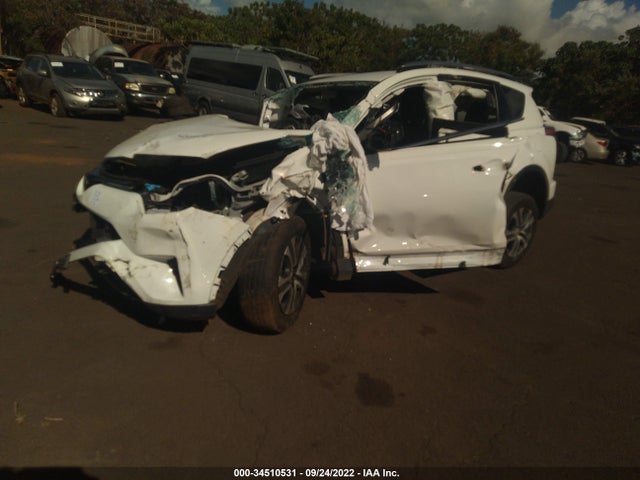 2018 TOYOTA RAV4 LE VIN: JTMZFREV8JJ733018