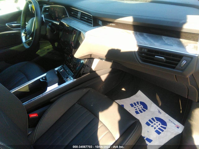 2022 Audi e-tron, VIN: WA1AAAGE8NB012850