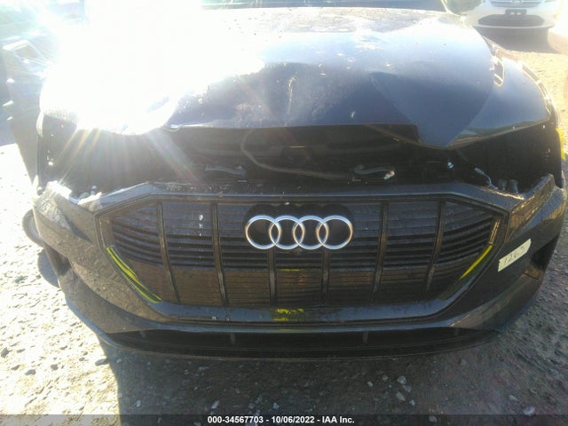 2022 Audi e-tron, VIN: WA1AAAGE8NB012850