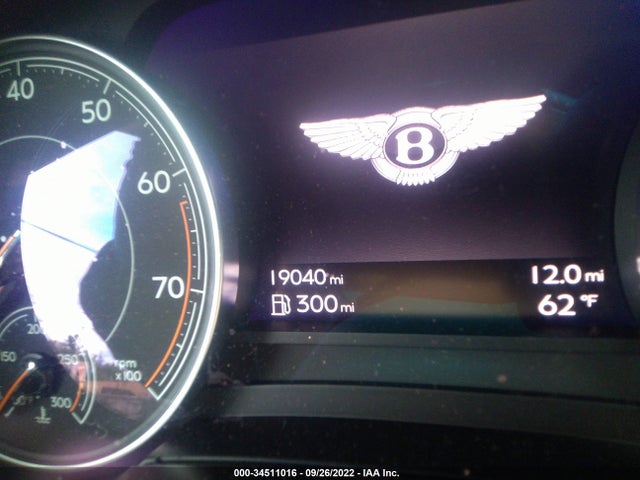 2017 Bentley Bentayga, VIN: SJAAC2ZV8HC015864