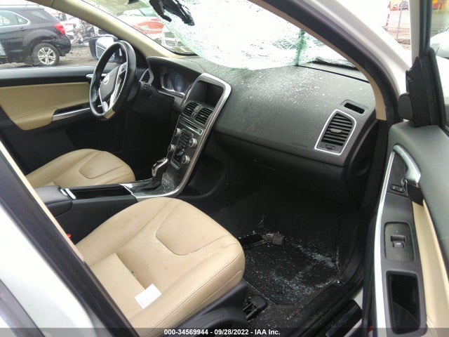 2016 Volvo XC60, VIN: YV4612RK2G2867175