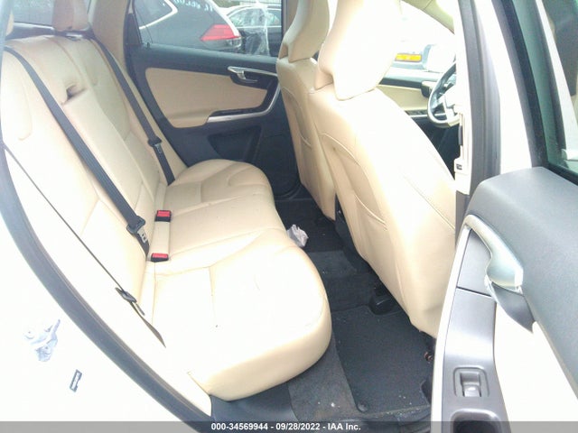 2016 Volvo XC60, VIN: YV4612RK2G2867175