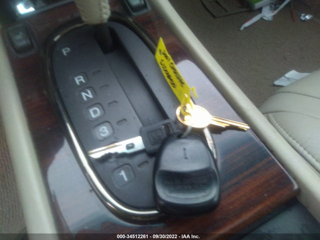 Cadillac Eldorado Touring Etc 2001 1G6ET12941B105986 Image 3