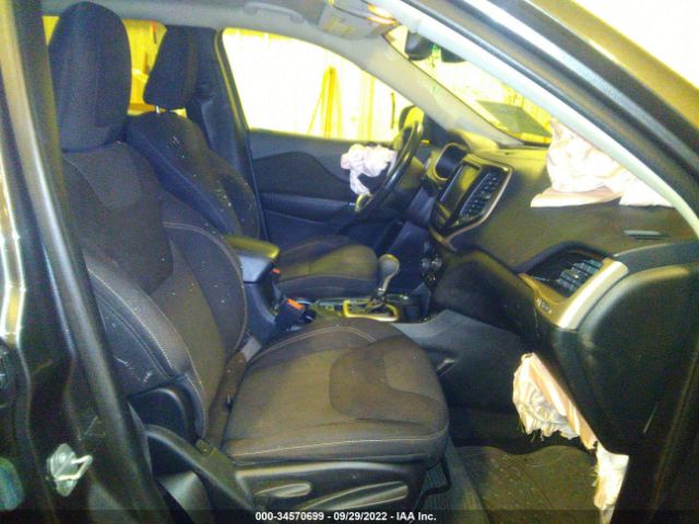1C4PJMCB2GW120955 Jeep Cherokee Altitude
