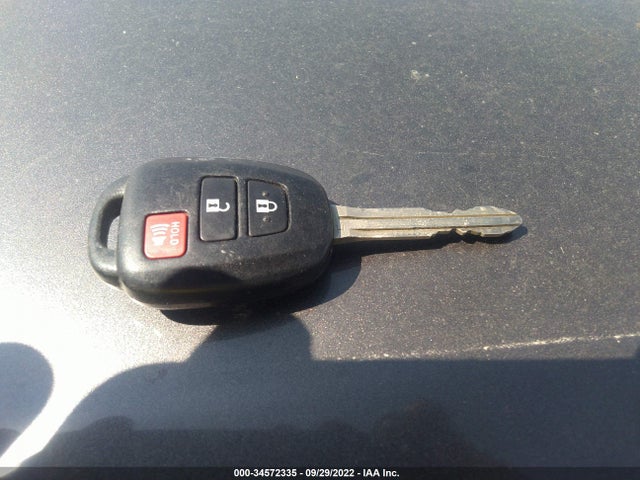 Toyota Prius C One/two/three/four 2016 JTDKDTB39G1130773 Image 11
