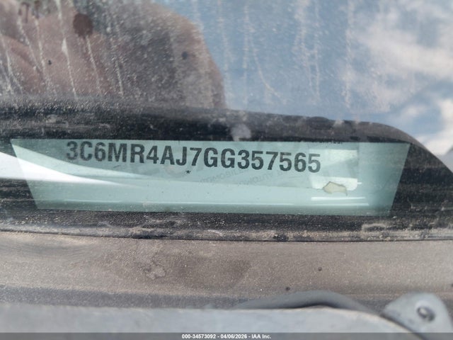 2016 RAM 2500 3C6MR4AJ7GG357565 Photo 8