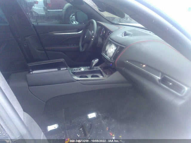 2022 Maserati Levante, VIN: ZN661XUA4NX388043