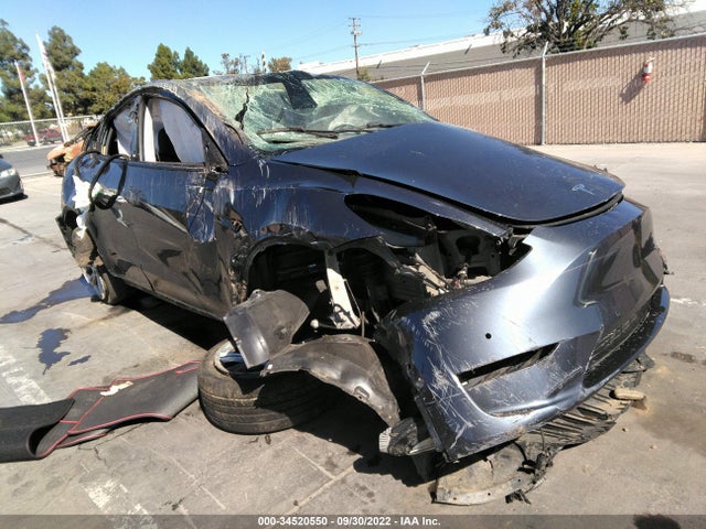 2020 Tesla Model Y, VIN: 5YJYGDEE8LF031545