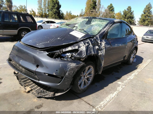 2020 Tesla Model Y, VIN: 5YJYGDEE8LF031545