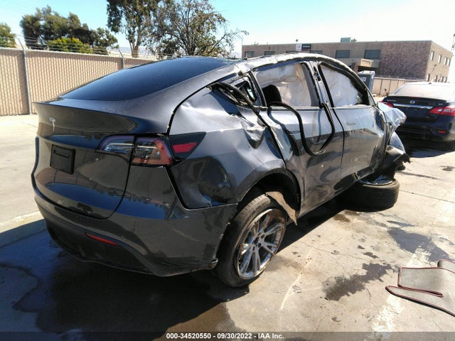 2020 Tesla Model Y, VIN: 5YJYGDEE8LF031545