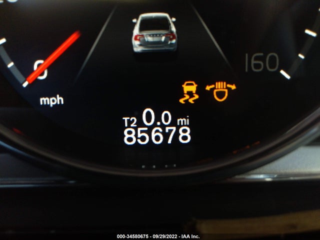 2017 Volvo S60, VIN: YV126MFL2H2437735