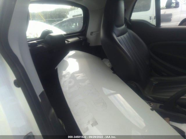 2017 Smart Fortwo, VIN: WMEFJ5DA4HK170077