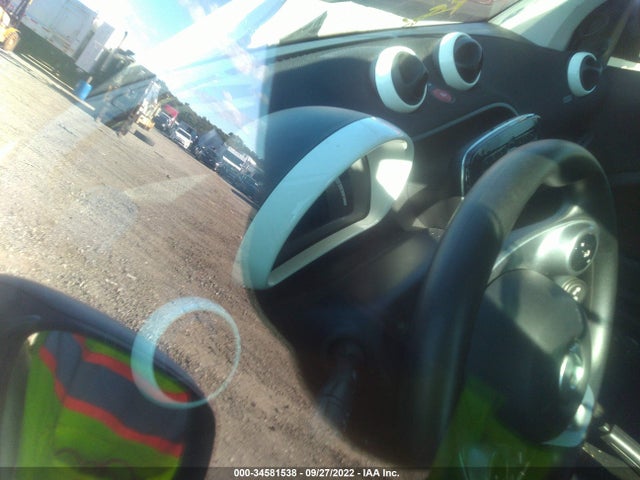 2017 Smart Fortwo, VIN: WMEFJ5DA6HK169593