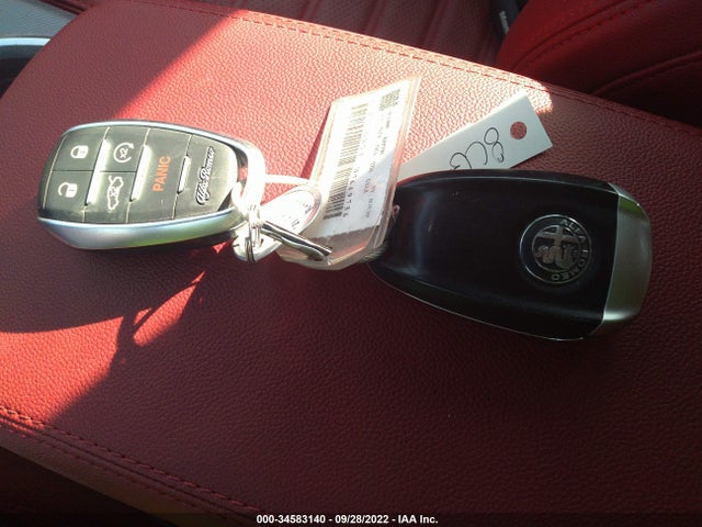 2021 Alfa Romeo Giulia, VIN: ZARFANBNXM7649756