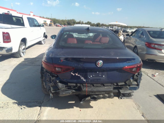 2021 Alfa Romeo Giulia, VIN: ZARFANBNXM7649756