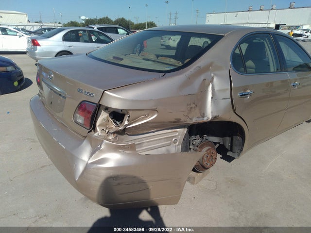 2002 LEXUS ES 300 VIN: JTHBF30G520084808