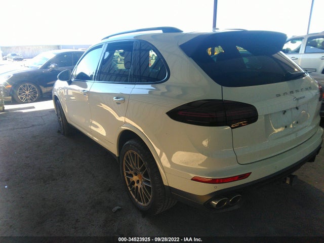 2018 Porsche Cayenne, VIN: WP1AA2A25JKA04675