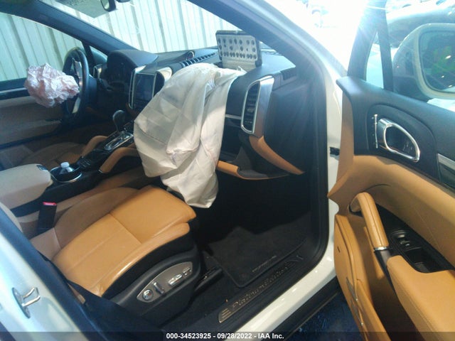 2018 Porsche Cayenne, VIN: WP1AA2A25JKA04675