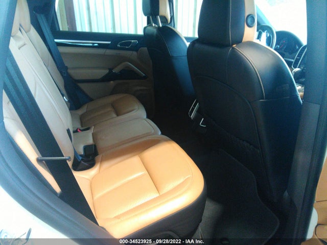 2018 Porsche Cayenne, VIN: WP1AA2A25JKA04675