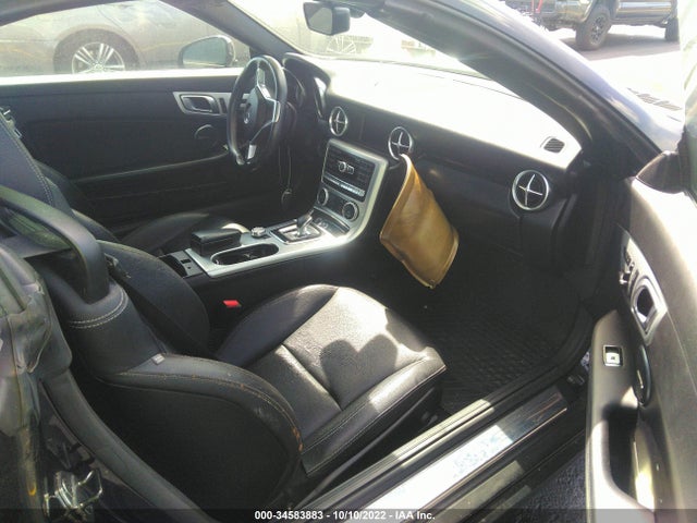 2016 Mercedes-Benz SLK-Class, VIN: WDDPK3JA6GF123803