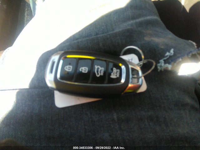 2020 Hyundai Veloster, VIN: KMHTH6AB3LU022351