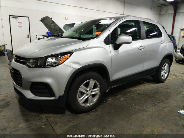 Chevrolet TRAX LS 2019 3GNCJNSB9KL380040 Image 2