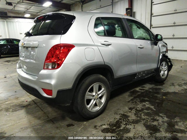 Chevrolet TRAX LS 2019 3GNCJNSB9KL380040 Image 4