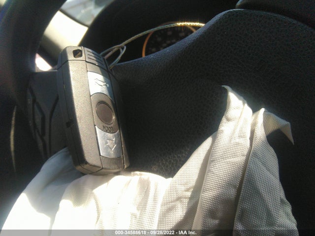 BMW 5 Series 528i 2008 WBANU53558C114288 Image 3