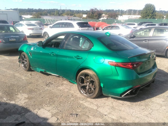 2022 Alfa Romeo Giulia, VIN: ZARFAMEV8N7656230