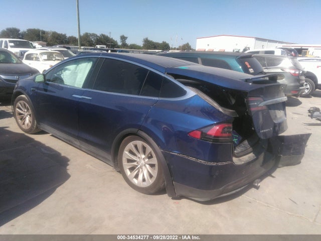 2017 Tesla Model X, VIN: 5YJXCAE23HF061264