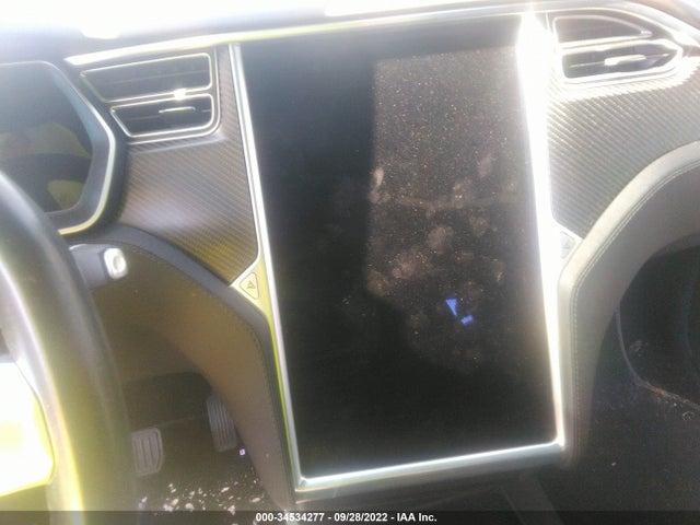 2017 Tesla Model X, VIN: 5YJXCAE23HF061264